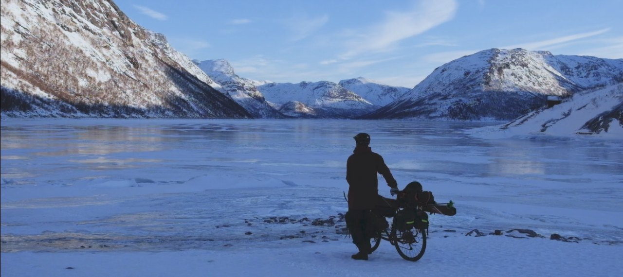 Norway-frozen-lake-cycle